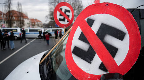 Putin Vows to Combat Nazism in Ukraine and Baltic States