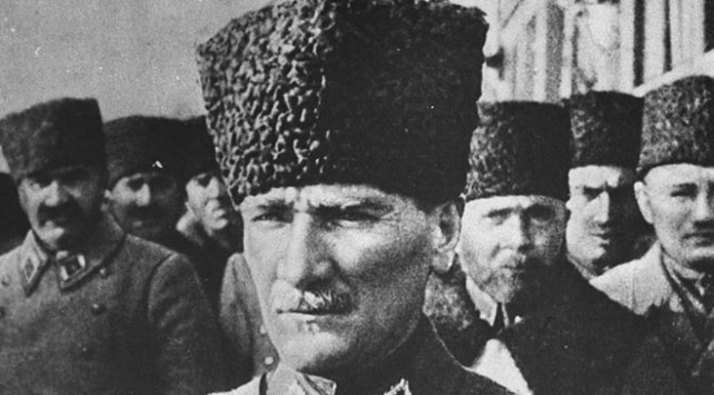 Atatürk için "Büyük İngiliz projesi" diyen astsubay görevinden uzaklaştırıldı 1
