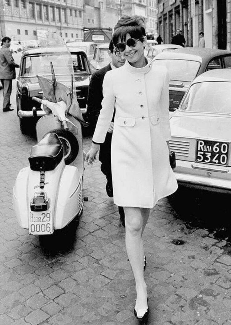 The Era of Elegance in the Fashion World: Style Examples from the 60's 1