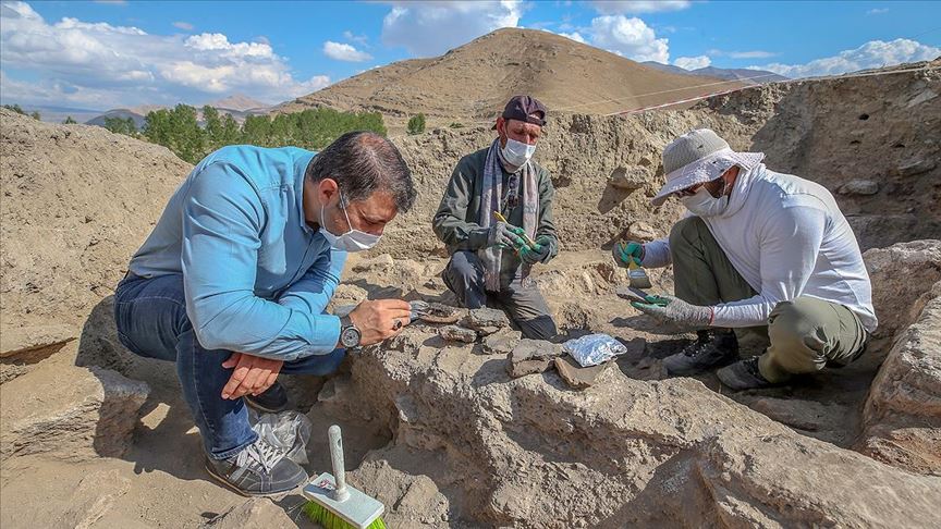 Traces of life from 5 thousand years ago found in Van 1