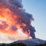 Fotoğraflarda: Etna’nın muhteşem yeni patlaması