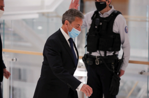 Fransa: Sarkozy yolsuzlukla suçlandı, hapis cezasına çarptırıldı