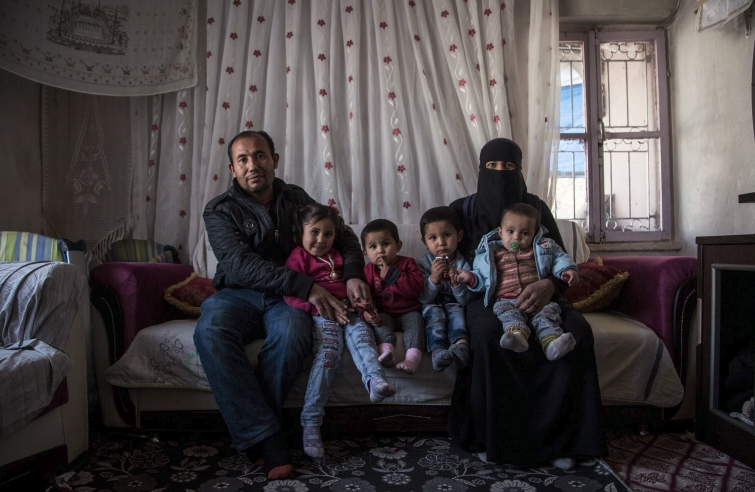 Uygur ve Suriyeli mülteciler Türkiye'de birlikte yuva kuruyor 2