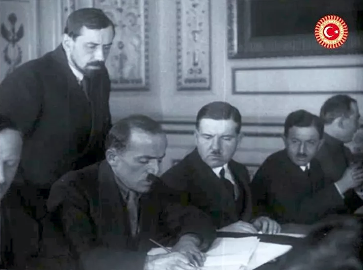 Yüzyıl sonra ilk kez: 1921 Moskova Antlaşması'nın ilk kamera kayıtları yayınlandı
