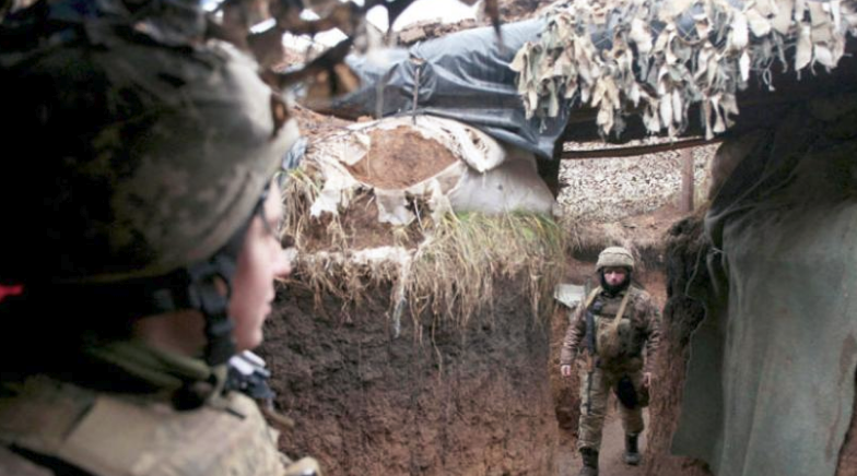 USA gives military support to Ukraine while establishing diplomatic balance with Russia