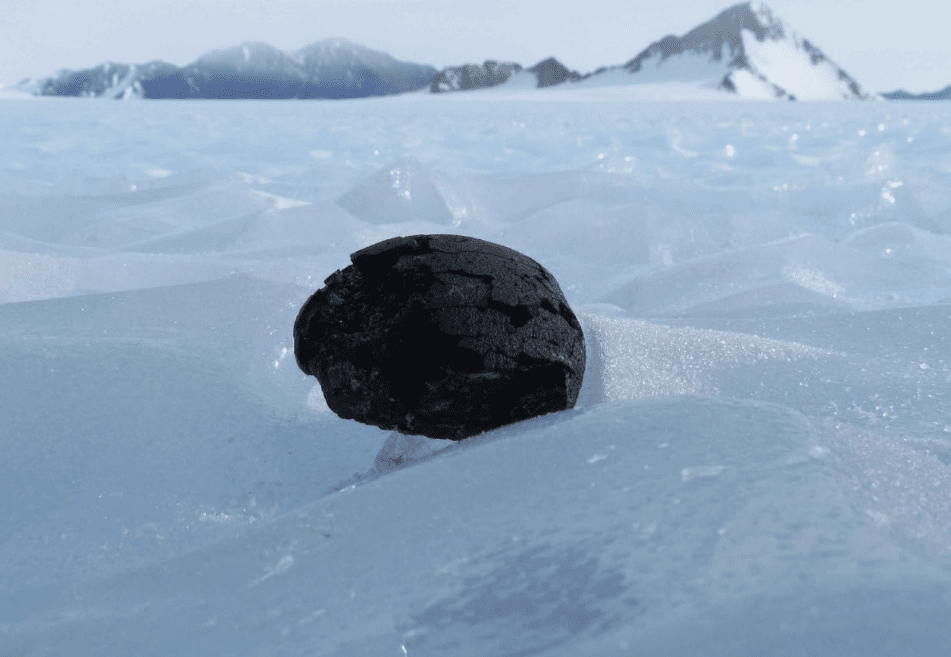 Artificial intelligence reveals: There are probably more than 300,000 asteroids waiting to be discovered in Antarctica