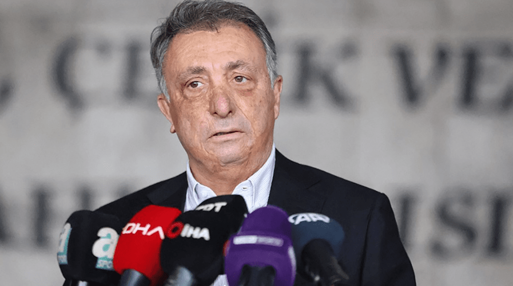 Beşiktaş Başkanı Ahmet Nur Çebi, teknik direktörü açıkladı
