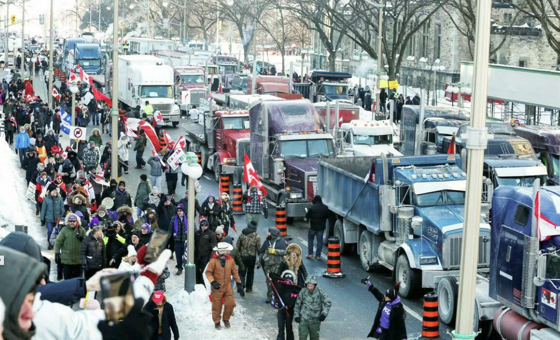 Truck drivers take to the streets in Canada against Covid restrictions
