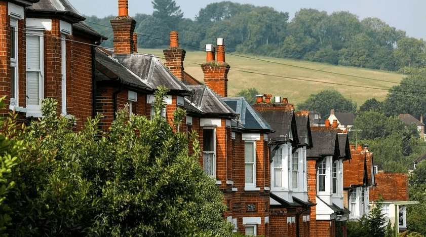 UK house prices up 10 per cent