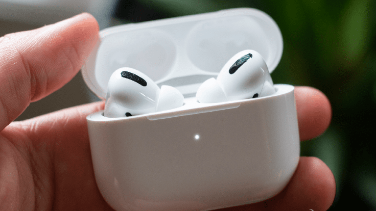 Apple AirPods Pro 2 will be of interest to sports fans!