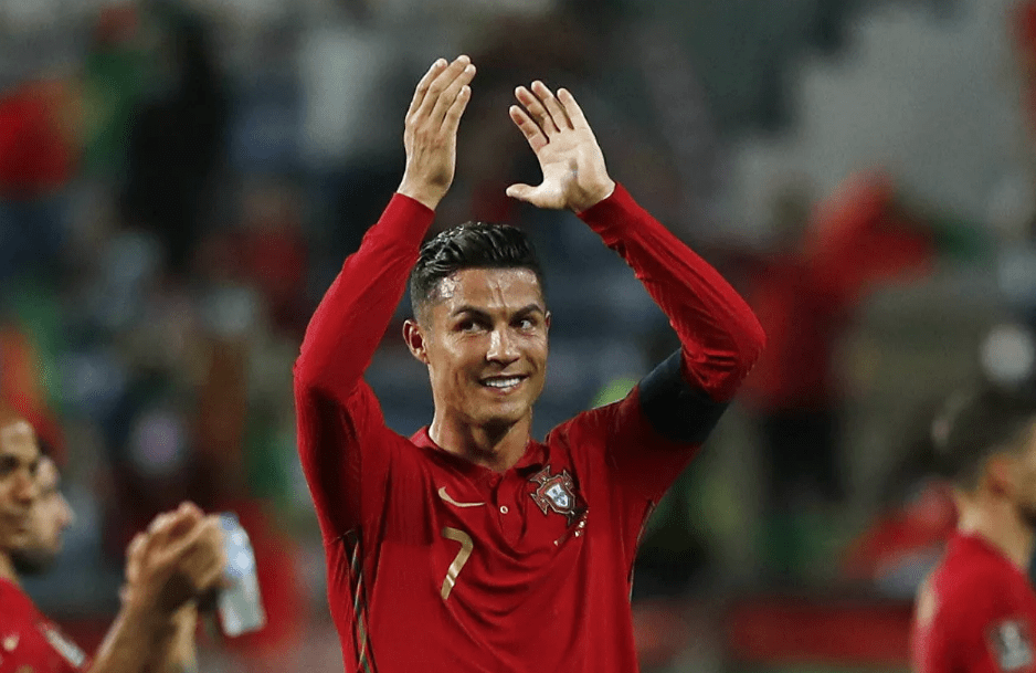 Cristiano Ronaldo Becomes First Person to Reach 400 Million Followers on Instagram