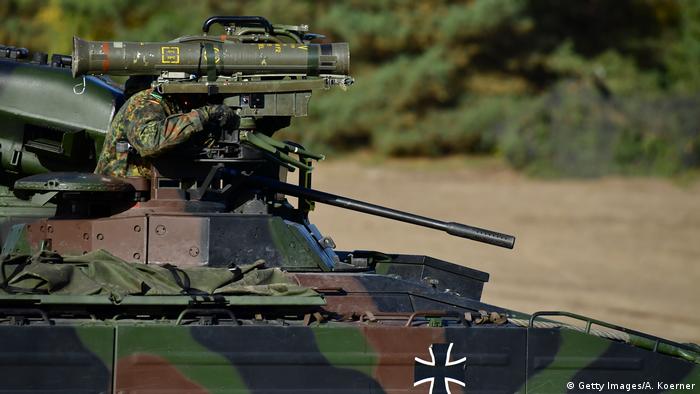 Almanya, yeniden silahlanma vaadiyle felsefi tartışmaya ihtiyaç duyuyor