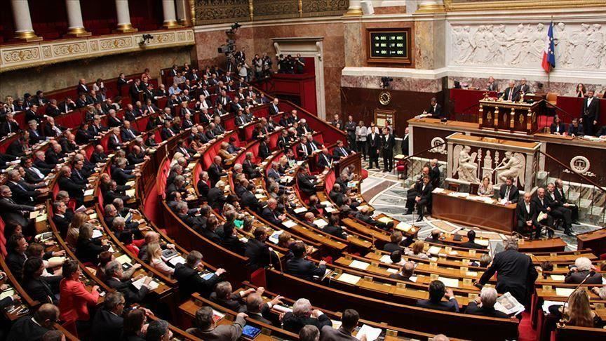 France's parliamentary arithmetic and the footsteps of change