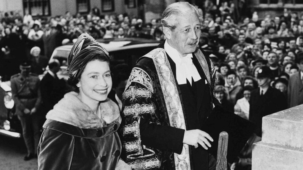 How many prime ministers did Queen Elizabeth II see during her 70-year reign? Here are those prime ministers 3