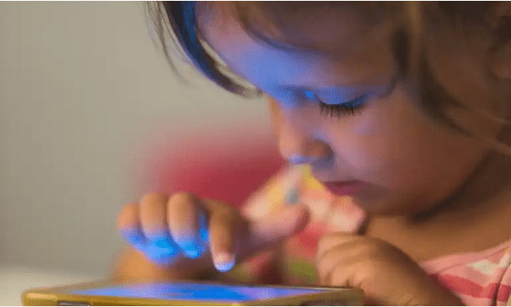 Excessive Screen Use May Cause Depression in Children