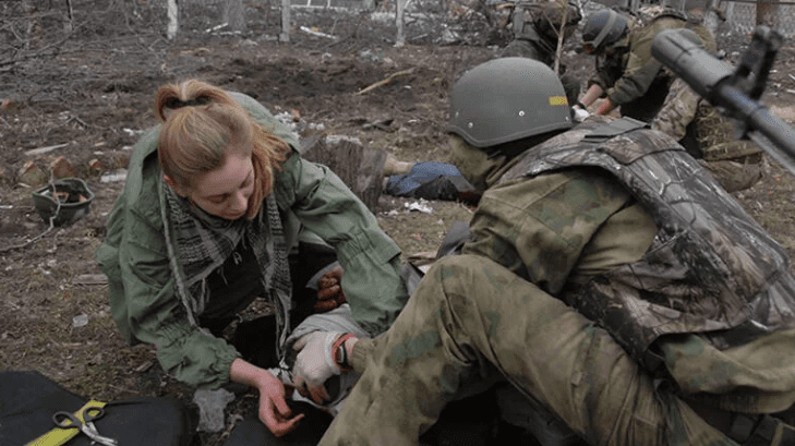 Ukrainian women fighting on the front lines... 4