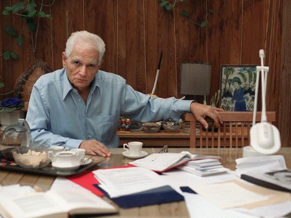 Who is Jacques Derrida? What are His Works? 7