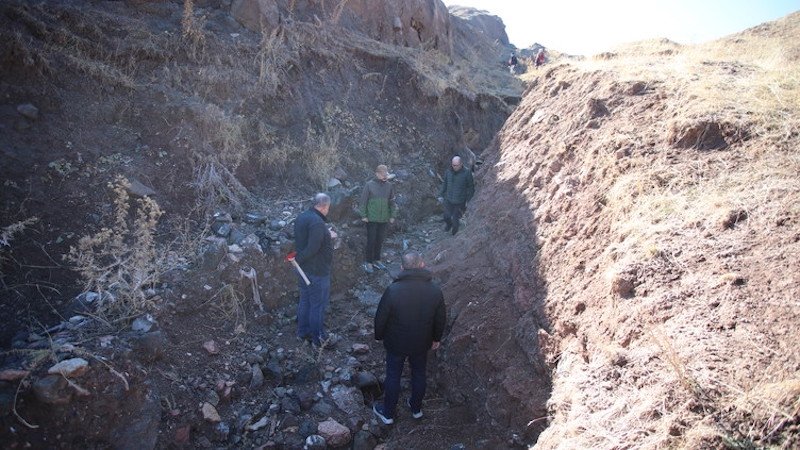 Recently, a group of academics from Turkiye started a scientific study in the area believed to contain the remains of Noah's Ark in Ararat.