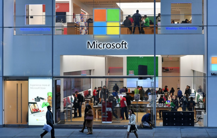 Microsoft's market capitalization surpasses $3 trillion, catches up with Apple