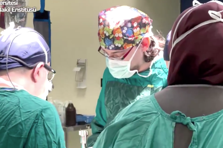 The world's first 6-sided cross liver transplantation was performed in Malatya