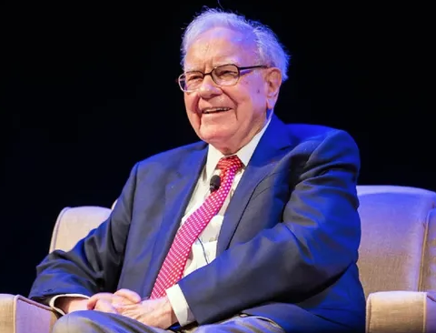 Berkshire Hathaway's Cash Holdings Hit Record High