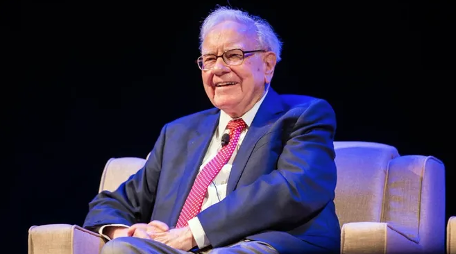 Berkshire Hathaway's Cash Holdings Hit Record High